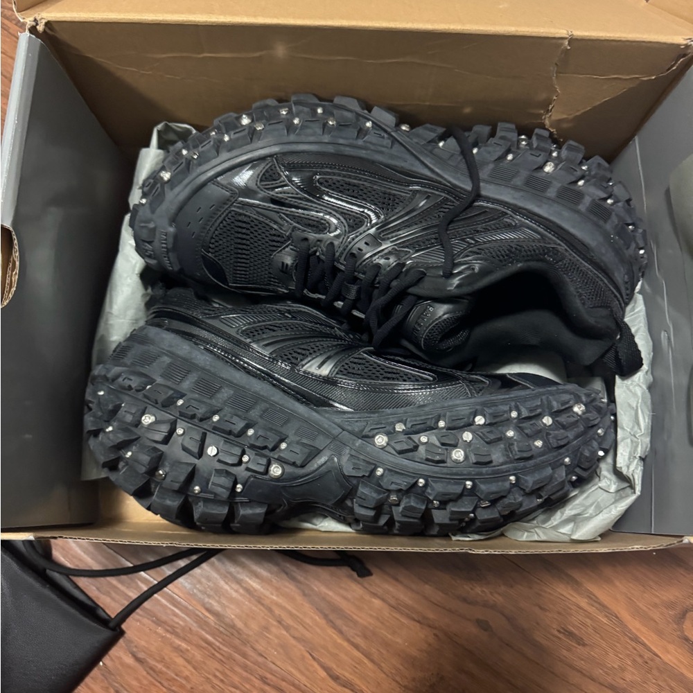 Balenciaga Black defenders